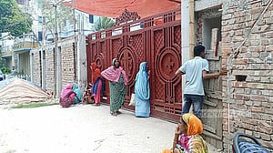 রাজবাড়ীতে জাকাতের কাপড় নিতে গিয়ে প্রাণ গেল বৃদ্ধার