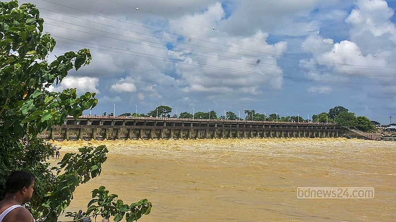 আকস্মিক ঢলে বন্যার বিপর্যয়ের সাত দিন পর মঙ্গলবার ফেনীর সোনাগাজীর মুহুরি প্রজেক্টের চিত্র