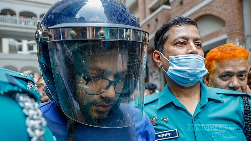 সাবেক আইসিটি প্রতিমন্ত্রী জুনাইদ আহমেদ পলককে বুধবার হাকিম আদালতে হাজির করা হয়