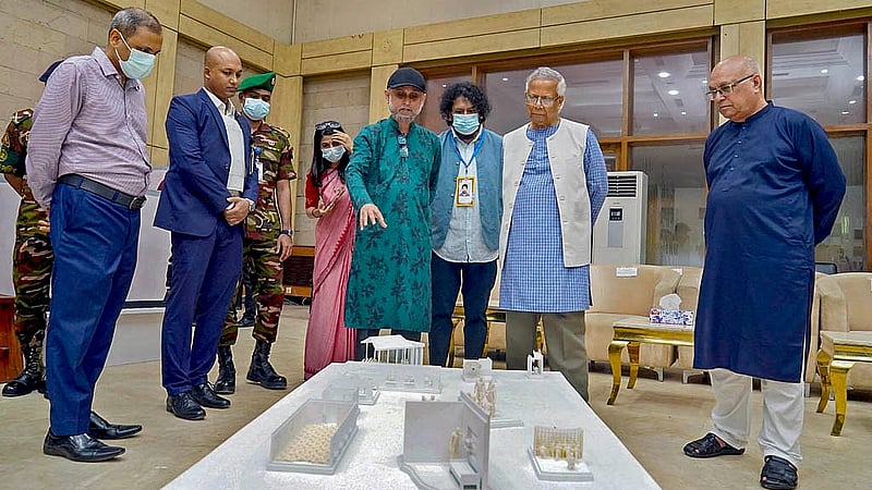 জুলাই গণঅভ্যুত্থানের নানা স্মৃতি সংরক্ষণ করা হচ্ছে গণভবনে ‘জুলাই গণঅভ্যুত্থান স্মৃতি জাদুঘরে’; মঙ্গলবার অভ্যুত্থানের বর্ষপূর্তিতে সেগুলো ঘুরে ঘুরে দেখেন প্রধান উপদেষ্টা মুহাম্মদ ইউনূস