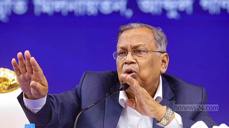 ঢাকার ওসমানী মিলনায়তনে শুক্রবার বাজেট পরবর্তী সংবাদ সম্মেলনে অর্থমন্ত্রী আবুল হাসান মাহমুদ আলী