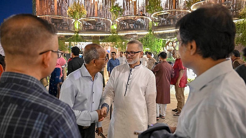 বিডিনিউজ টোয়েন্টিফোর ডটকমের ১৯ বছর পূর্তি সামনে রেখে শনিবার ‘ফ্যামিলি ডে’র আয়োজনে শামিল হয়েছিলেন বিডার সাবেক চেয়ারম্যান কাজী আমিনুল ইসলাম।