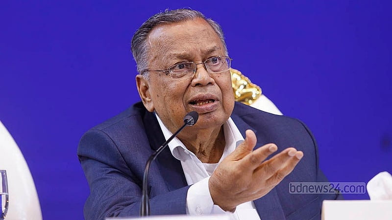 ঢাকার ওসমানী মিলনায়তনে শুক্রবার বাজেট পরবর্তী সংবাদ সম্মেলনে অর্থমন্ত্রী আবুল হাসান মাহমুদ আলী
