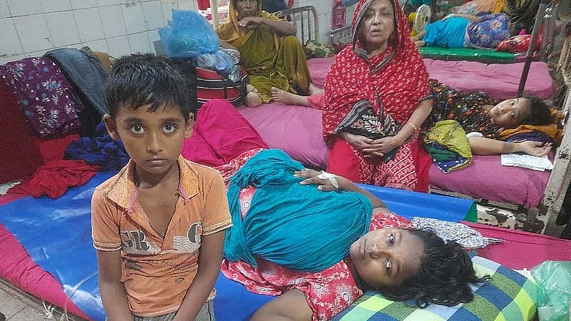 কোনো কিছুতেই সান্ত্বনা পাচ্ছেন না সুখী বেগম, তিনি শুধু তার সন্তানকে ফেরত চান।