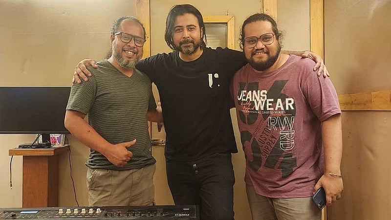 ‘দাগি’ সিনেমার টাইটেল ট্র্যাকের গীতিকার, অভিনেতা ও সুরকার। ছবি: চরকির সৌজন্যে। 