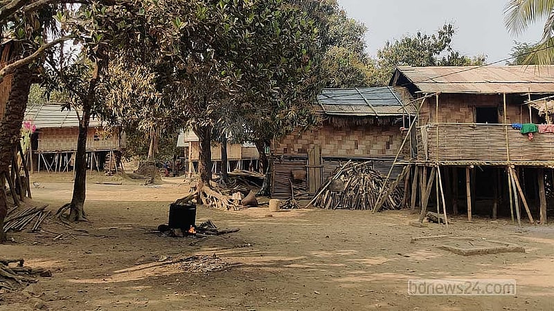 সীমান্তবর্তী পোয়ামুহুরী এলাকায় ইয়াংরিং ম্রো পাড়া।