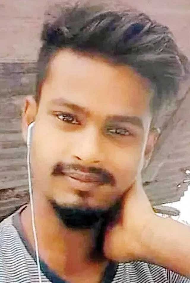 মঙ্গলবার সায়েন্স ল্যাবরেটরি এলাকায় সংঘাতের মধ্যে পড়ে প্রাণ হারান ২৫ বছরের যুবক শাহজাহান।
