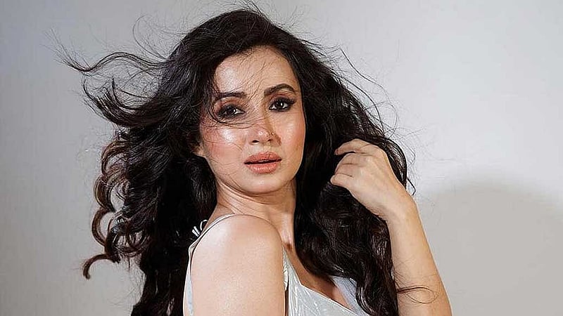 মনামী ঘোষ।