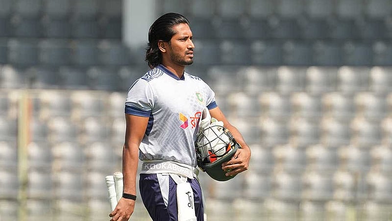 ঘরোয়া ক্রিকেটে রানের জোয়ার বইয়ে চলেছেন এনামুল হক। ছবি: বিসিবি।