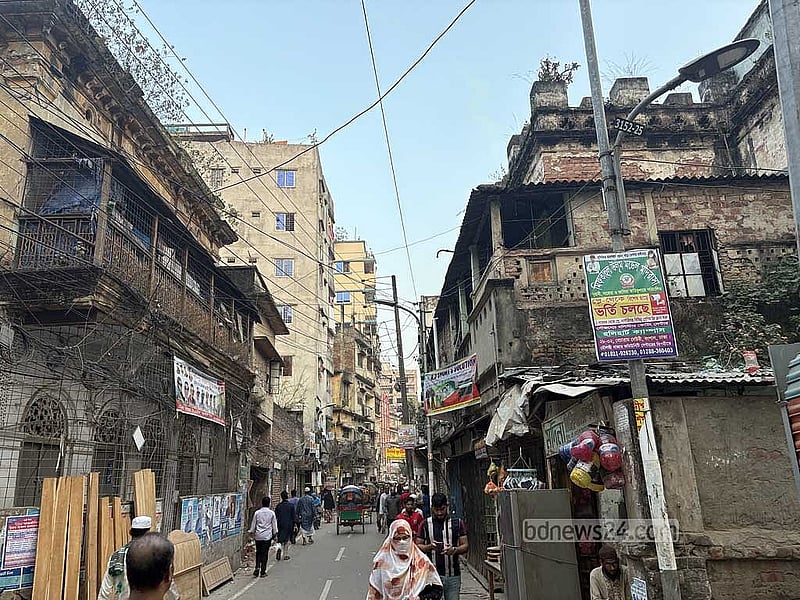 আবুল খয়রাত রোডে( তারা মসজিদ) এলাকায় স্যার সলিমুল্লাহর বাড়