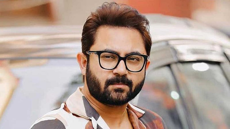 অভিনেতা সোহম চক্রবর্তী