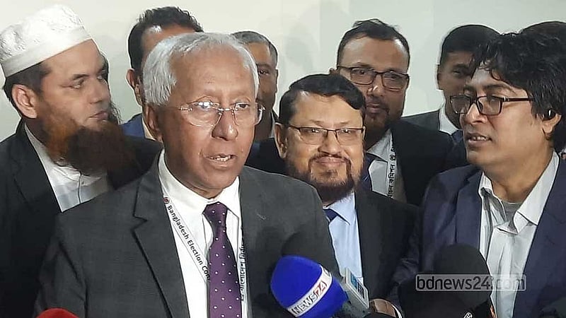 নির্বাচন কমিশন সচিব আখতার আহমেদ