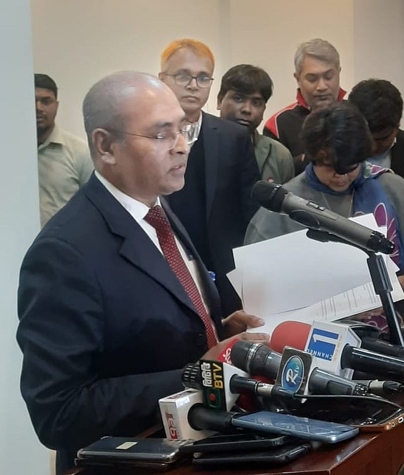 পররাষ্ট্র মন্ত্রণালয়ে রোববার বিফ্রিংয়ে মন্ত্রণালয়ের মুখপাত্র এসএম মাহবুবুল আলম।