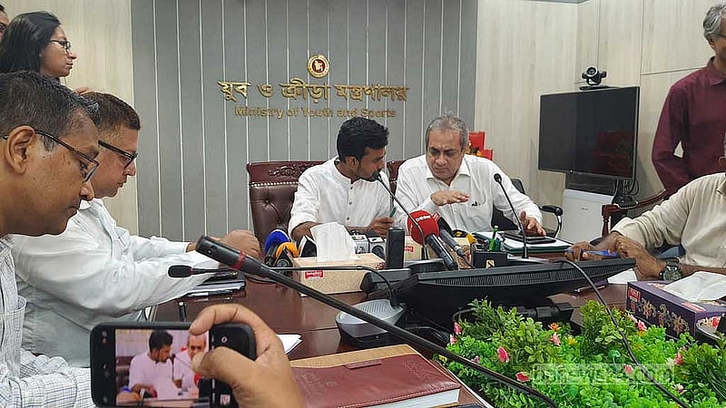 যুব ও ক্রীড়া মন্ত্রণালয়ের উপদেষ্টা আসিফ মাহমুদ।