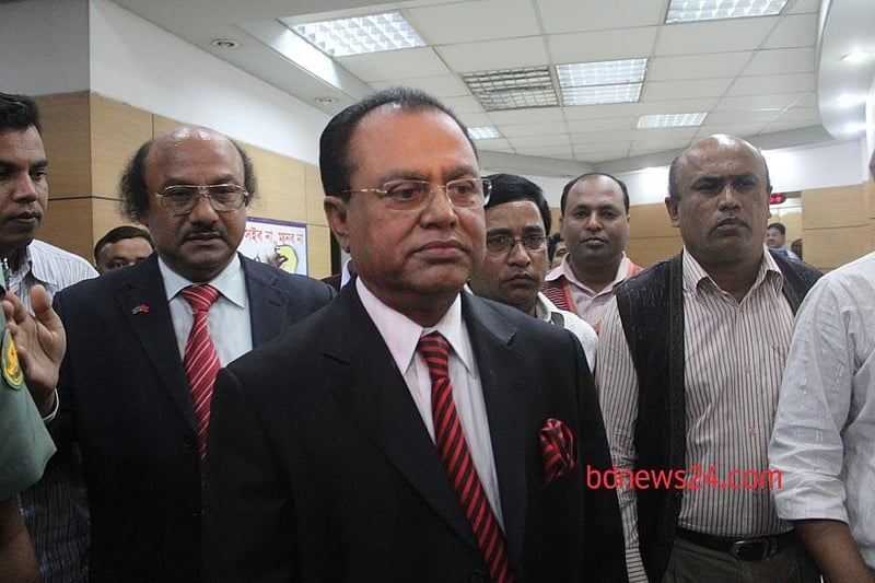 ৩ ডিসেম্বর ২০১২: পদ্মা সেতু প্রকল্পে ‘দুর্নীতির’ বিষয়ে জিজ্ঞাসাবাদের জন্য দুর্নীতি দমন কমিশনে যান সাবেক যোগাযোগমন্ত্রী সৈয়দ আবুল হোসেন।