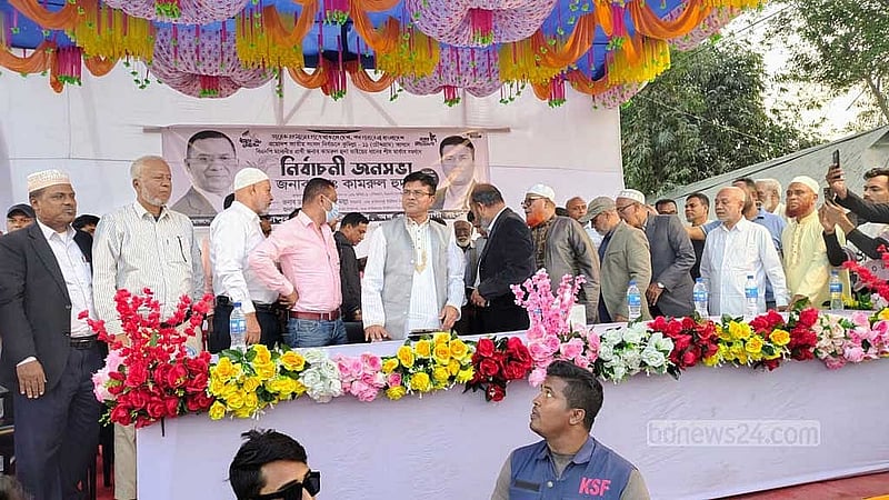 কুমিল্লা-১১ আসনে সংসদ সদস্য ঘাম ঝরাচ্ছেন বিএনপি প্রার্থী কামরুল হুদা।