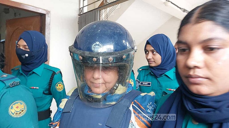 আদালতে মতিউর রহমানের স্ত্রী লায়লা কানিজ।