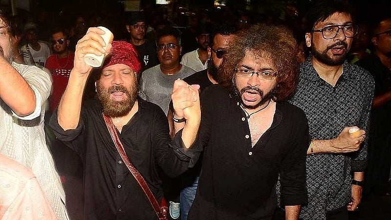 প্রতিবাদ মিছিলে দেবজ্যোতি মিশ্র ও রূপম ইসলাম 