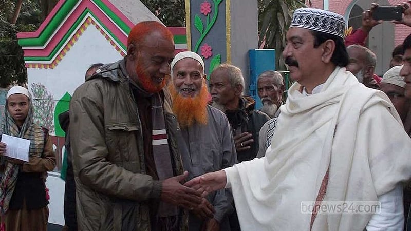 লালমনিরহাটে জাতীয় পার্টির প্রার্থী মশিউর রহমান রাঙ্গার নির্বাচনি জনসংযোগ।
