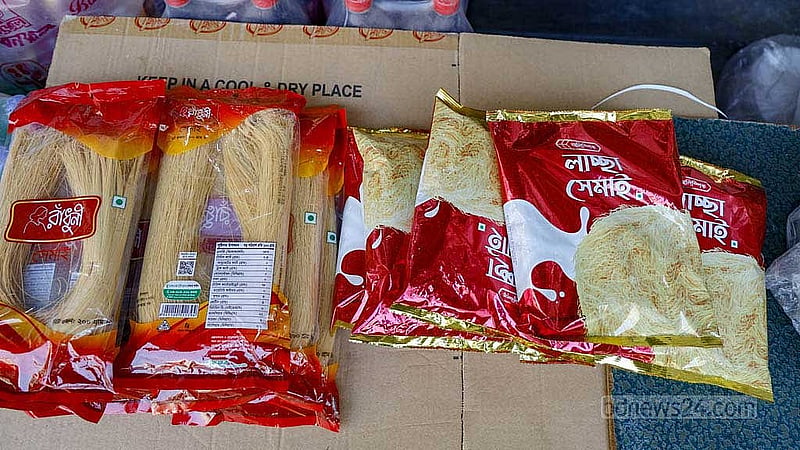 বিক্রেতারা বলছেন, আরো আকর্ষনীয় মোড়কে দামি সেমাইও আছে, তবে সেগুলো তারা কয়েকদিন পর বিক্রি শুরু করবেন। 