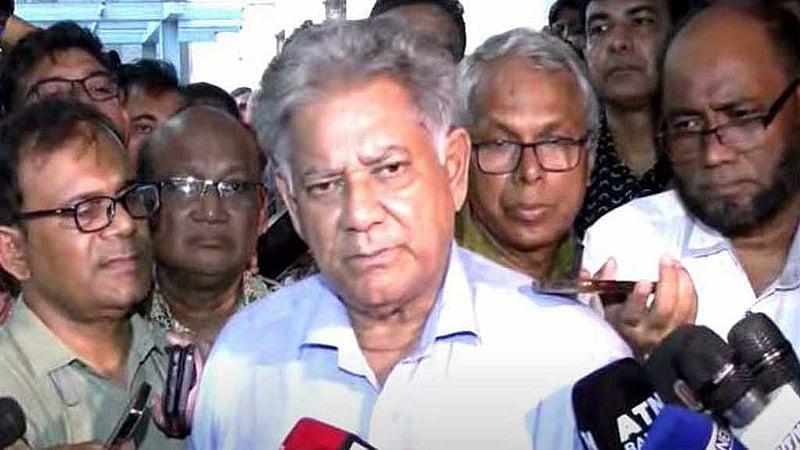 স্বরাষ্ট্র উপদেষ্টা এম সাখাওয়াত হোসেন পুলিশ সদস্যদেরকে বৃহস্পতিবারের মধ্যে কাজে যোগ দেওয়ার নির্দেশ দিয়েছেন। যারা এই নির্দেশ মানবে না, তাদেরকে পলাতক ঘোষণা করার কথাও বলেছেন তিনি।  