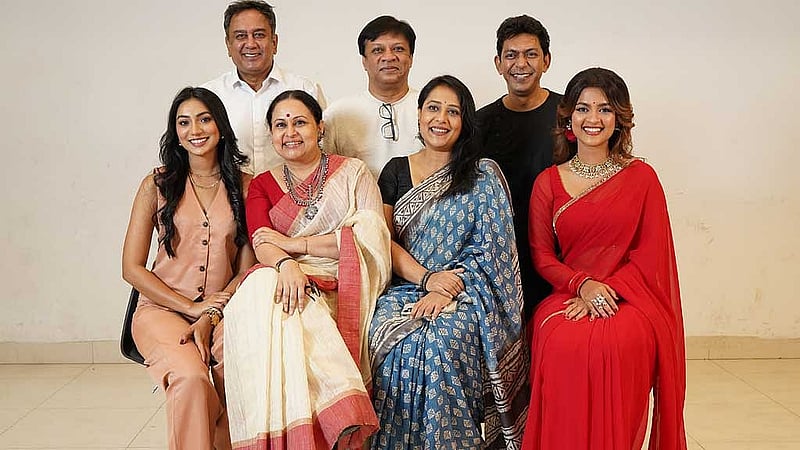 উৎসব সিনেমার অভিনয়শিল্পী। ছবি: চরকির সৌজন্যে। 