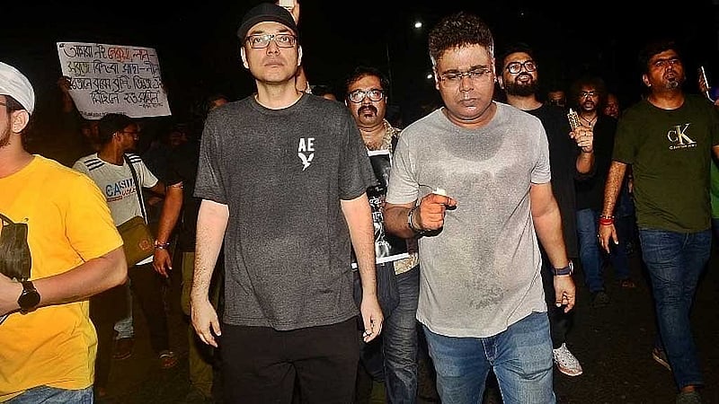 প্রতিবাদ মিছিলে অনুপম রায় ও মীর আফসার আলি 