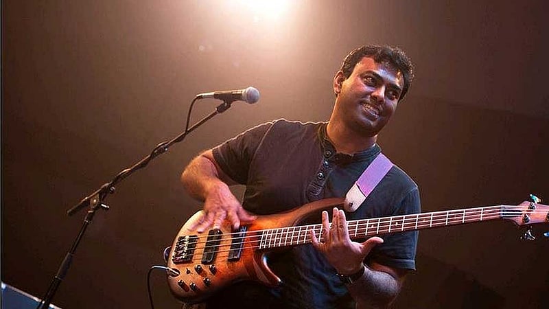 দলনেতা চলে গেলে ব্যান্ড ধরে রাখাটা বেশ চ্যালেঞ্জং হয়ে দাঁড়ায় বলে মনে করেন বাবনা।