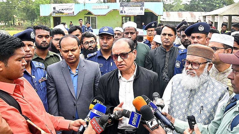 নিহত আইনজীবী আলিফের বাড়িতে ধর্ম উপদেষ্টার সঙ্গে ছিলেন প্রাথমিক ও গণশিক্ষা উপদেষ্টা বিধান রায় পোদ্দারও।