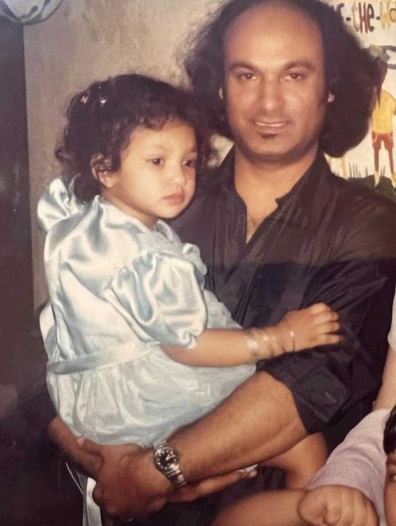 মেয়ে রানিয়া দোলার সঙ্গে শাফিন আহমেদ। ছবি: মেয়ে রানিয়া দোলা আহমেদের সৌজন্যে। 