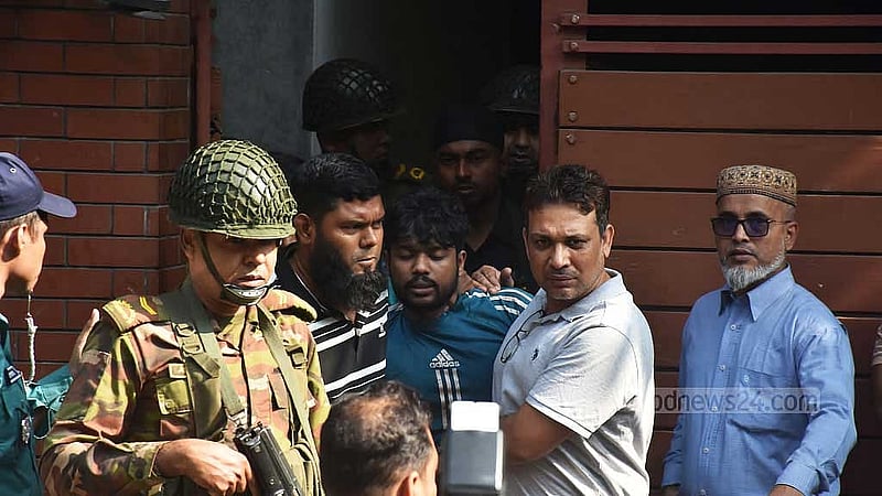 বাড়িটি থেকে আটক করা হয় একজনকে। 