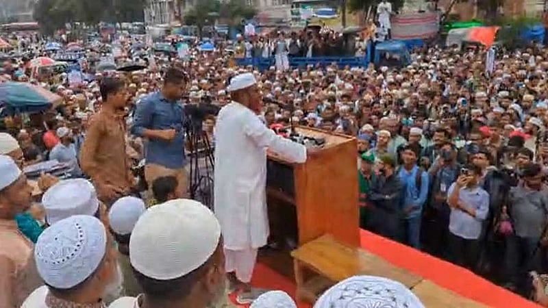 পিআর পদ্ধতি চালুসহ পাঁচ দফা দাবিতে গণমিছিল কর্মসূচির আগে বায়তুল মোকাররম মসজিদের উত্তর গেইটে জামায়াতের সমাবেশ। ফাইল ছবি