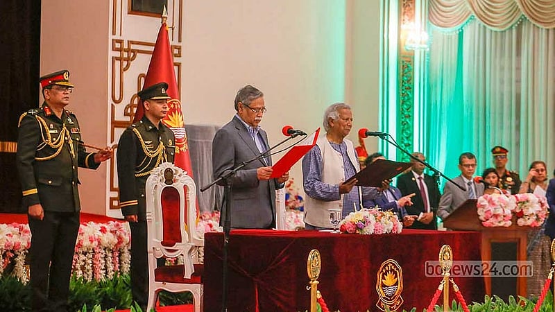 নির্বাচন কবে, এই প্রশ্নে অন্তর্বর্তী সরকার ধোঁয়াশায় রেখেছে সবাইকে। তবে সংবিধান অনুযায়ী সংসদ ভেঙে দেওয়ার পর সর্বোচ্চ ১৮০ দিন সময় নেওয়া সম্ভব। 