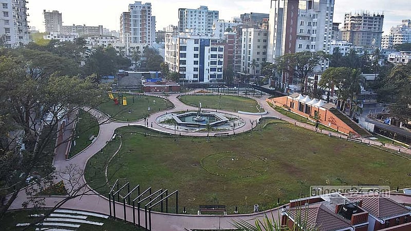 এ প্রকল্পের আওতায় পার্কে নতুন করে সীমানা দেয়াল, বসার বেঞ্চ, ওয়াকওয়ে, ফোয়ারা, আলোকসজ্জা, শিশুদের জন্য খেলার সরঞ্জাম, ব্যয়ামের সরঞ্জাম, সিসিটিভি ক্যামরা স্থাপনসহ বিভিন্ন অবকাঠামো নির্মাণ করা হয়েছে।  