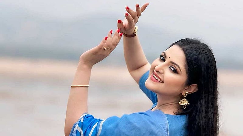 অভিনেত্রী পরীমনি। ছবি: পরীমনির ফেইসবুক থেকে।