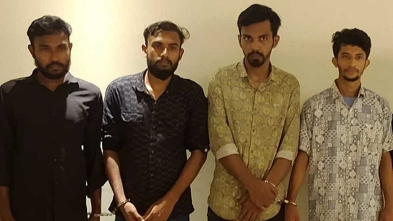 গুলশানে চাঁদাবাজির ঘটনায় গ্রেপ্তার চারজন।