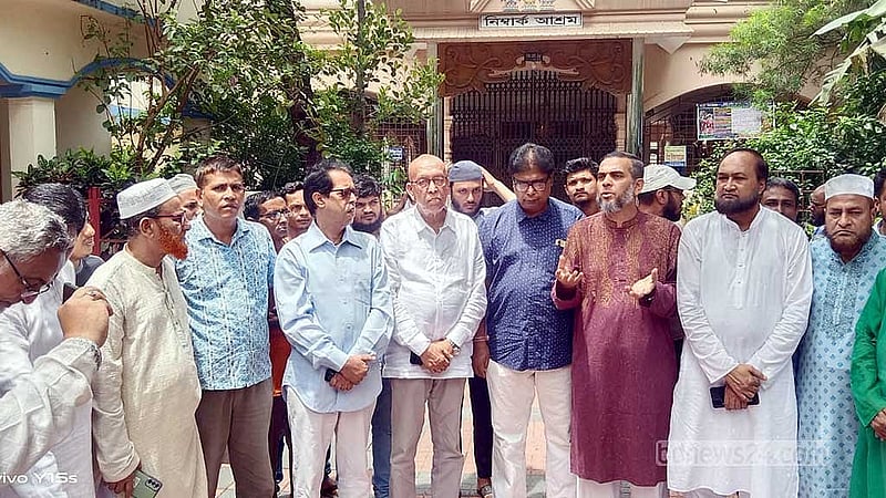 বুধবার সিলেটের জামায়াত নেতারা হিন্দু ও বৌদ্ধ সম্প্রদায়ের উপাসনালয় পরিদর্শন করেন।