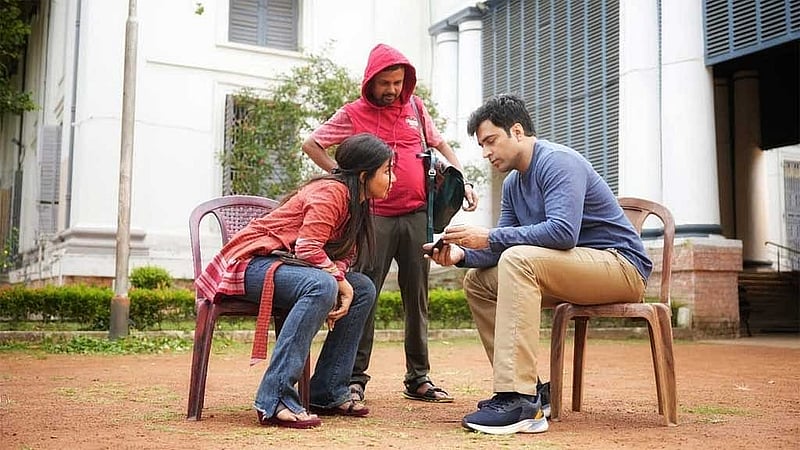 ‘যত কাণ্ড কলকাতাতেই’ সিনেমার দৃশ্য। ছবি: নওশাবা আহমেদের সৌজন্যে।