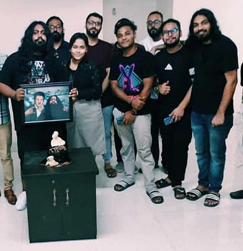 ব্যায়ামাগারে ‘জিম করার সময়ে’ রোববার হৃদরোগে আক্রান্ত হলে রাতুলকে তাকে প্রথমে উত্তরার ক্রিসেন্ট হাসপাতালে নেওয়া হয়। পরে লুবানা হাসপাতালে নেওয়া হলে সেখানকার চিকিৎসক রাতুলকে মৃত ঘোষণা করেন।