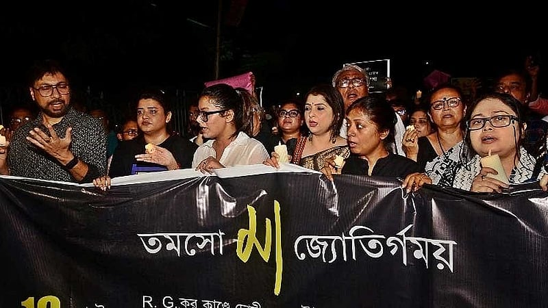 প্রতিবাদ মিছিলে সঙ্গীত শিল্পীরা