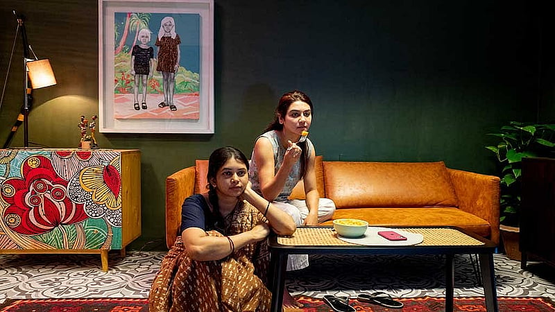 ‘জয়া আর শারমিন’ সিনেমার দৃশ্য। ছবি: নির্মাতার সৌজন্যে। 