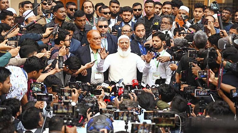 জামায়াতকে ভোটের প্রচারে নতুন রূপে দেখানোর চেষ্টা করেছিলেন শফিকুর রহমান।