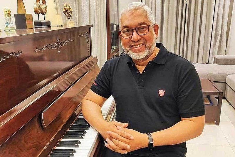 নকীব খান মনে করেন, এক ব্যক্তিকেন্দ্রিক হলে ব্যান্ড টেকে না।