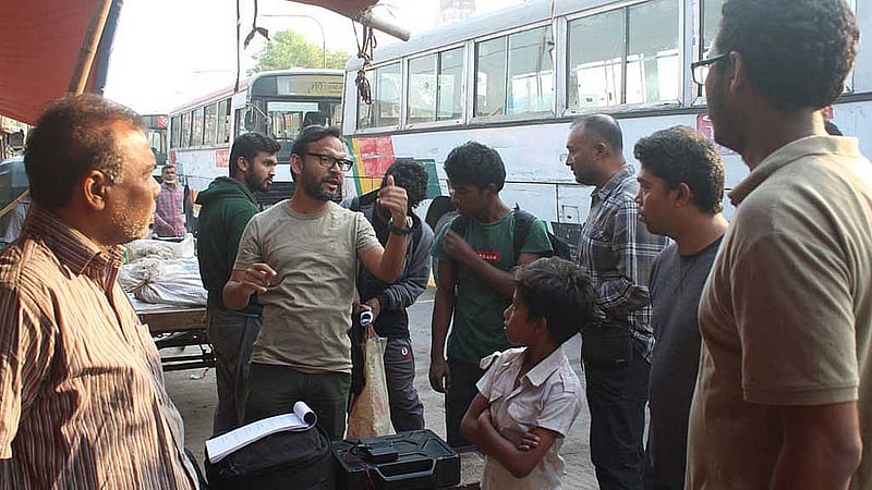 ‘মাস্তুল’ সিনেমার শুটিংয়ের দৃশ্য। ছবি: নির্মাতার সৌজন্যে। 
