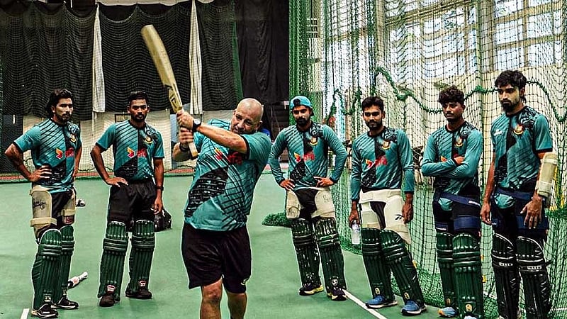 পাওয়ার হিটিংয়ের প্রথম বিশেষজ্ঞ কোচ বলা হয় জুলিয়ান উডকে। ছবি: বিসিবি।