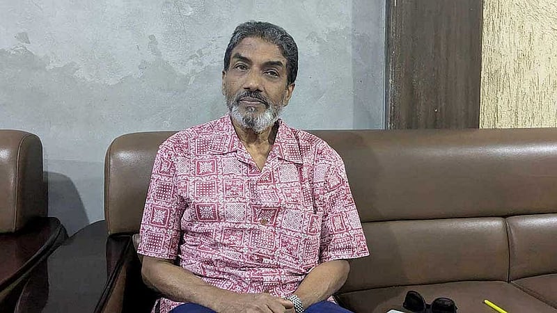 অভিনেতা জসিমের ফাইটিং দল 'জ্যাম্বস' গ্রুপের অন্যতম প্রতিষ্ঠাতা সদস্য এনামুল করিম আমান। 