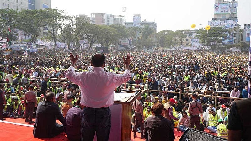 সিলেটের আলিয়া মাদ্রাসা মাঠের জনসভায় বিএনপি চেয়ারম্যান তারেক রহমান। ছবি: বিএনপির মিডিয়া সেল