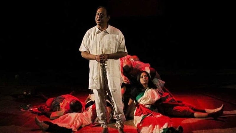 ‘ট্রায়াল অব সূর্যসেন’ নাটকের দৃশ্য। ছবি: ঢাকা পদাতিকের সৌজন্যে। 