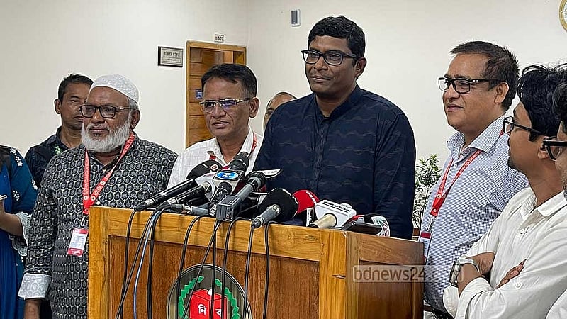 প্রধান নির্বাচন কমিশনারের সঙ্গে বৈঠকের পর ১৪ অগাস্ট ব্রিফিং করেন জাতীয় পার্টির মহাসচিব শামীম হায়দার পাটোয়ারী।