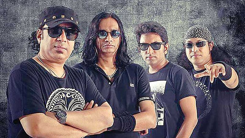 আইয়ুব বাচ্চুর প্রয়াণের পর হারিয়ে গেছে ‘এলআরবি’। 